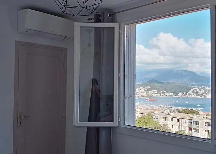Apartment Lumineux Vue Panoramique Ajaccio (Corsica)